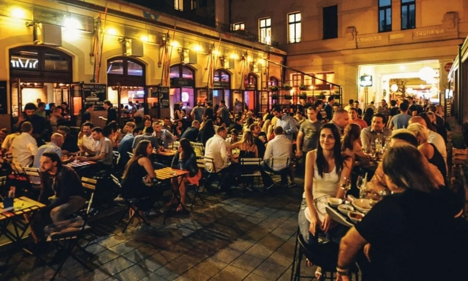 Amethyst Apartments - Acacia 2 Bedroom Budapest 0*,