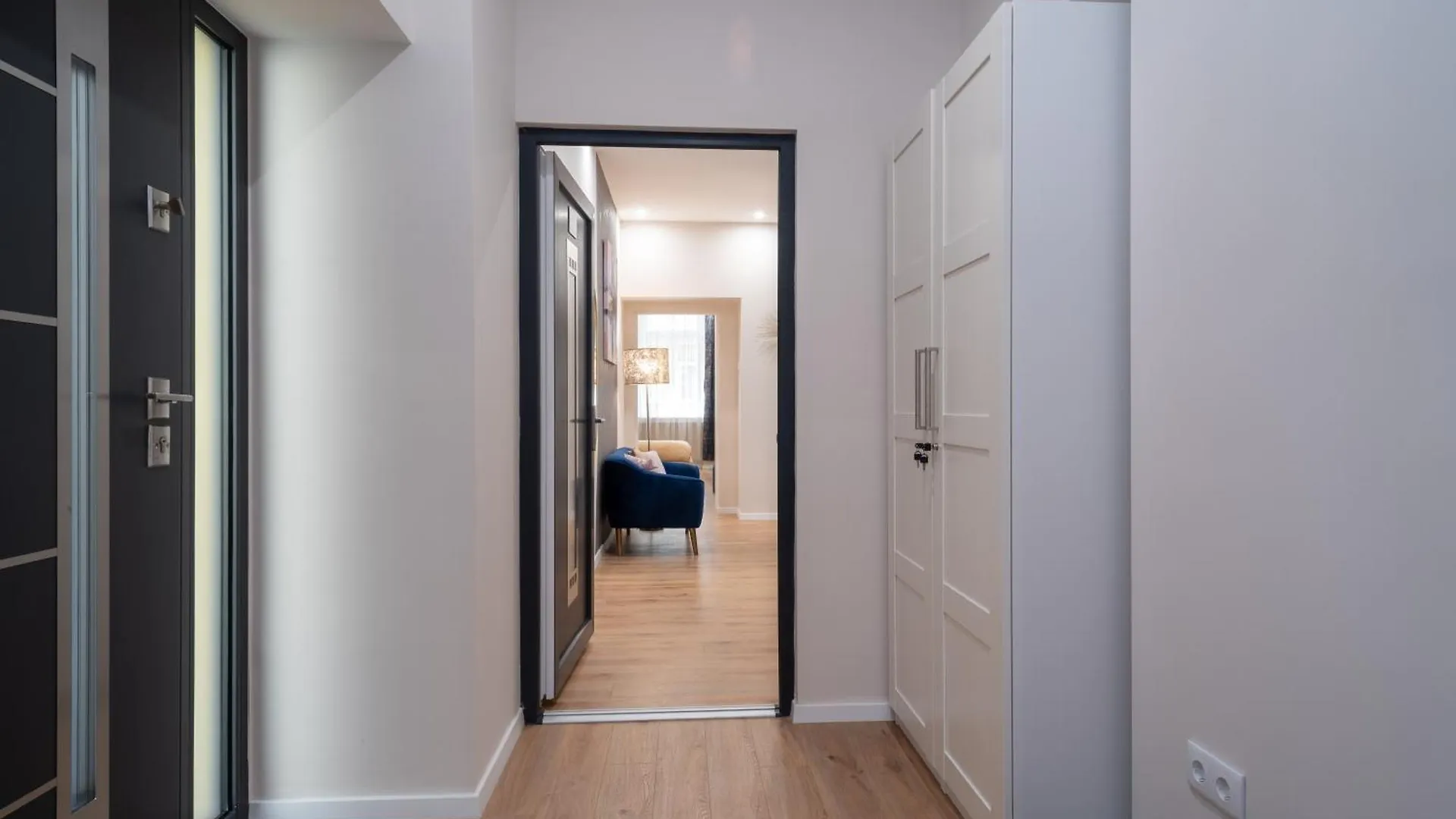 Amethyst Apartments - Acacia 2 Bedroom Budapest