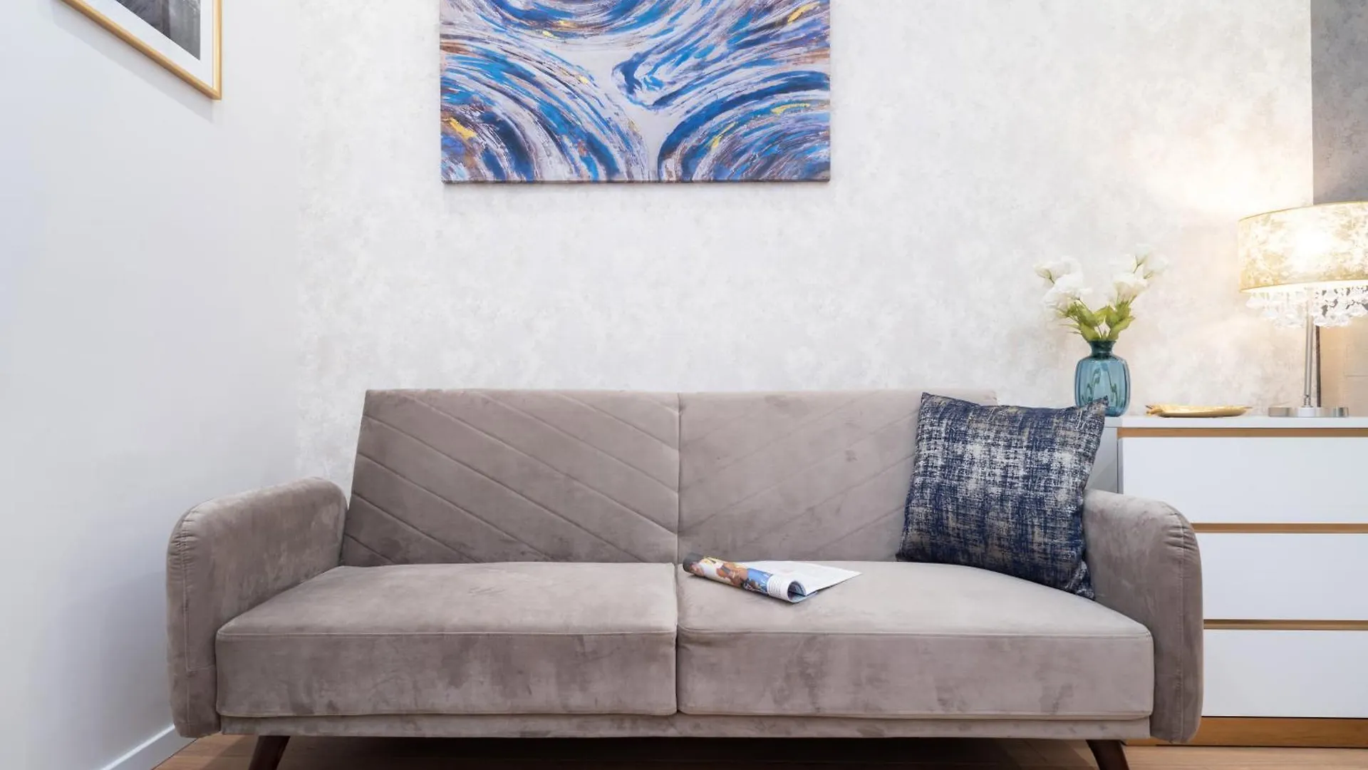 Amethyst Apartments - Acacia 2 Bedroom Budapest