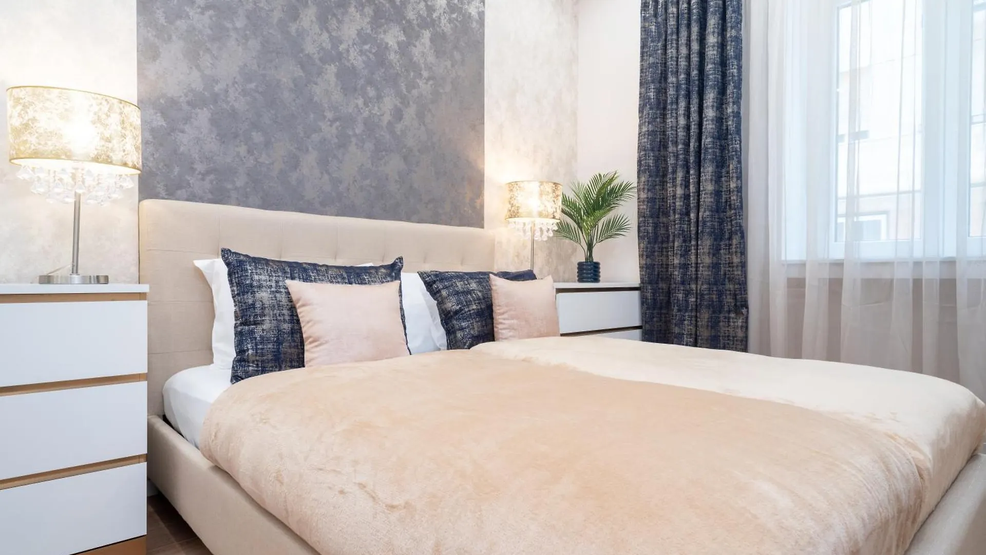 Amethyst Apartments - Acacia 2 Bedroom Budapest Hungary