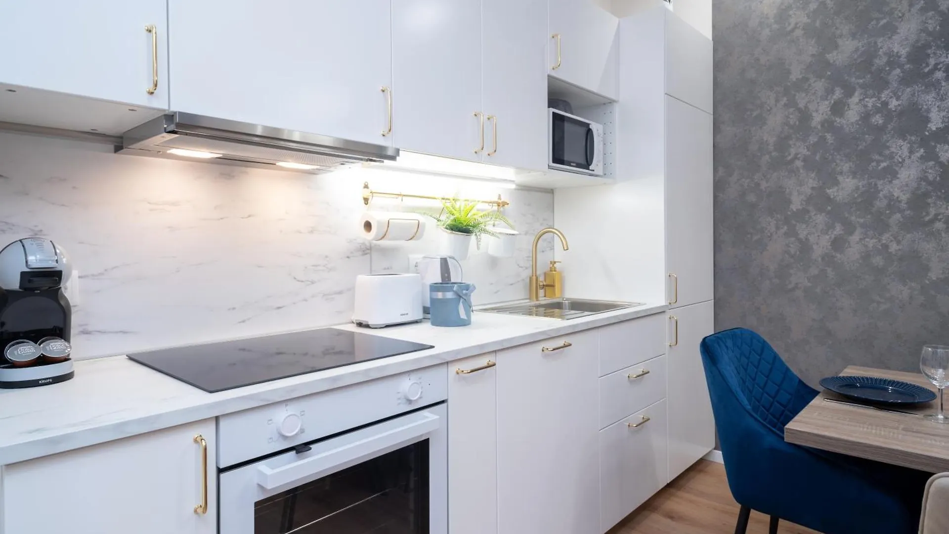 Amethyst Apartments - Acacia 2 Bedroom Budapest